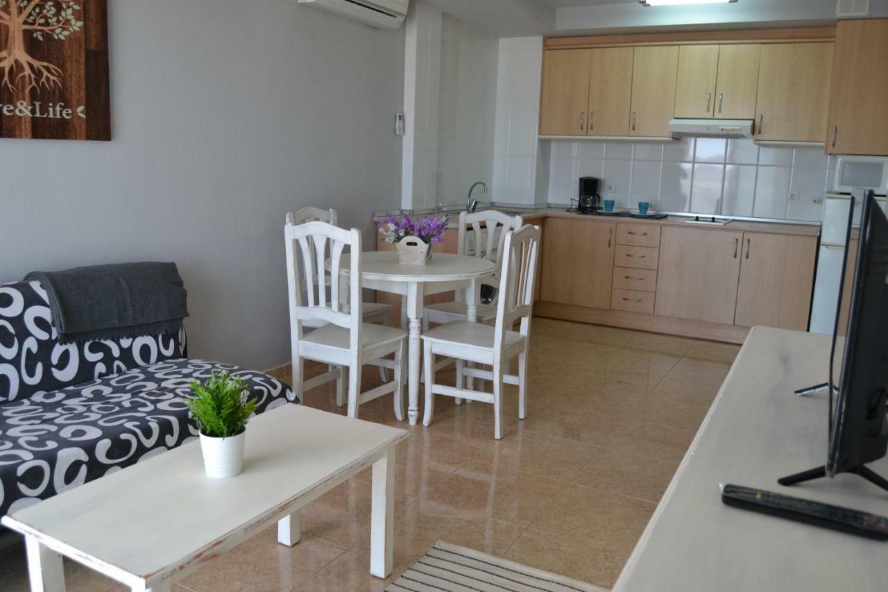 Lovely Familiar Apartment With Pool In Cap Salou Exterior foto